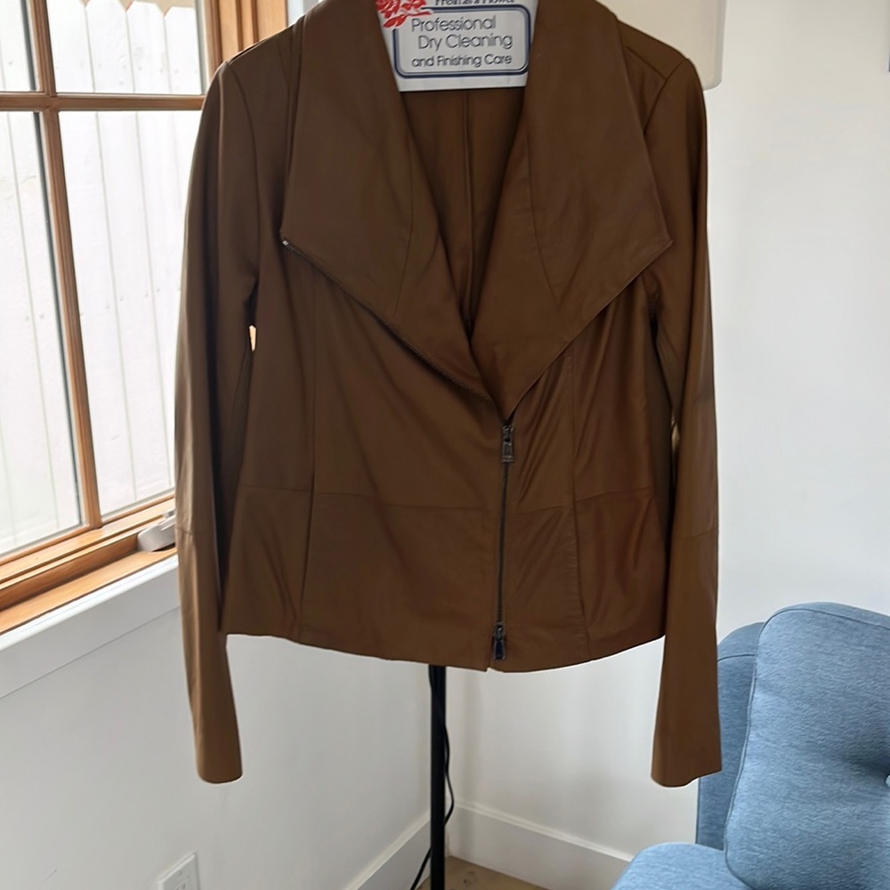 Vince leather jacket - never worn before !